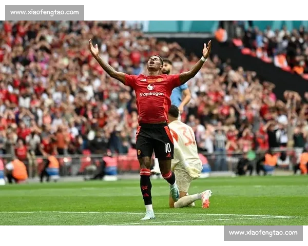 今晚曼联大战劲敌,红魔能否重振雄风?比赛全程直播解析